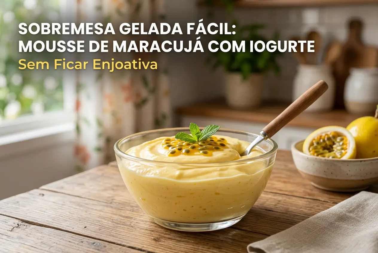 Mousse de maracujá com iogurte em tigela de vidro com decoração
